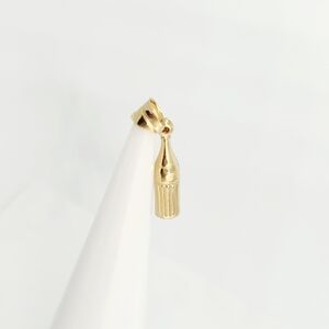 10 karat Yellow Gold Bottle Charm